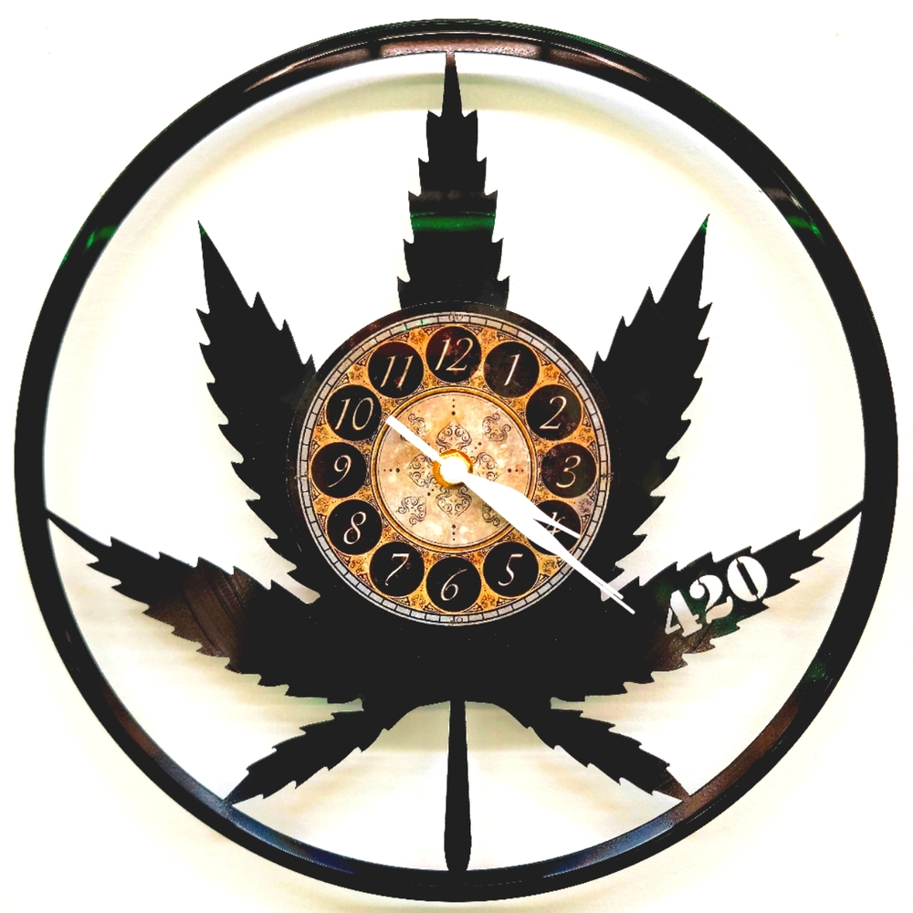 Marijuanaa 420 vinyl record clock